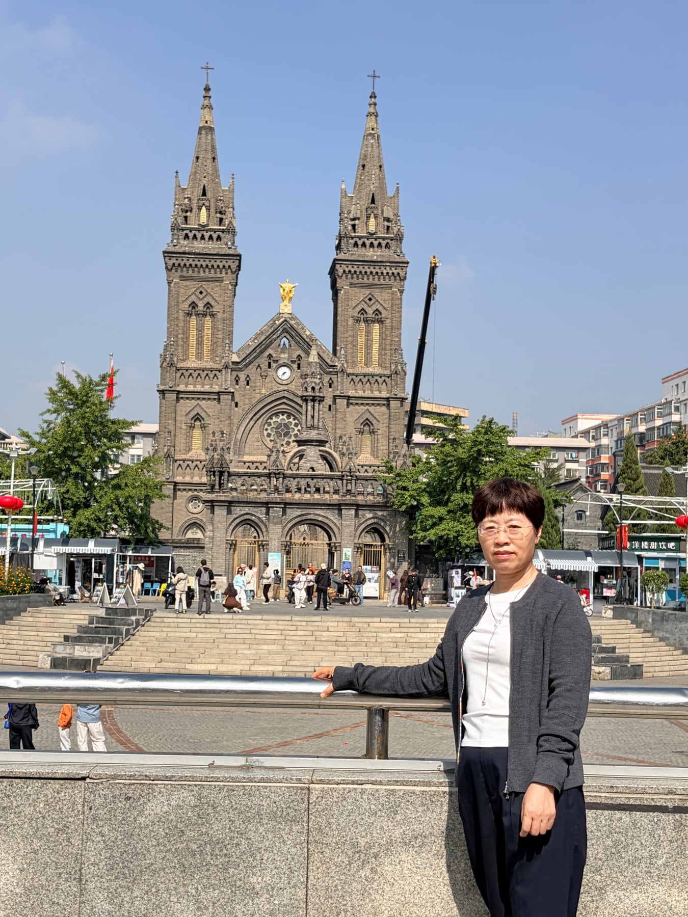 妈妈 · 小南教堂前